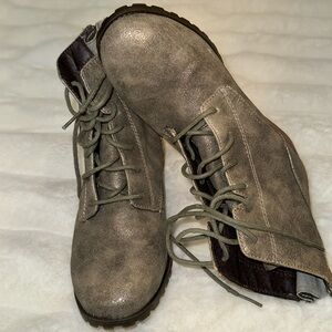 Mossimo Supply Co. Gray with metallic silver Combat Boots, Women's Size 8